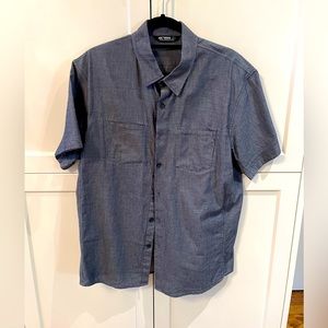 Men’s Arc’teryx Short Sleeved Shirt